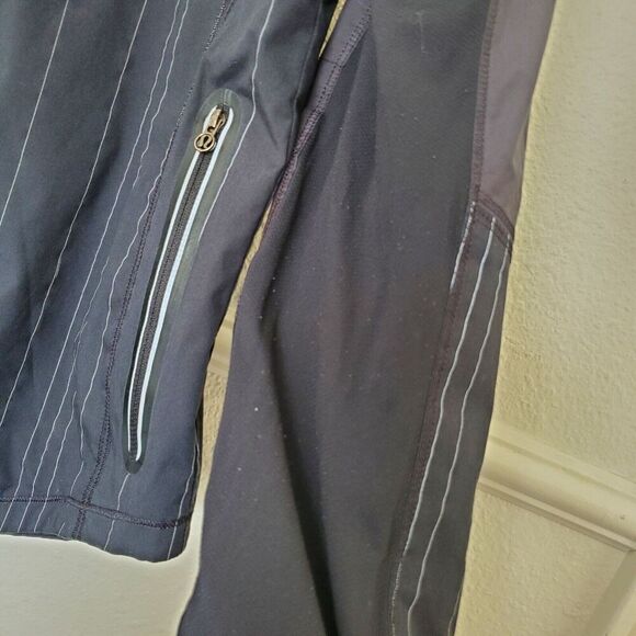 Lululemon Women's Run: Get Up And Glow Jacket Reflective 360 Black Sz 6 Full Zip - Picture 11 of 16